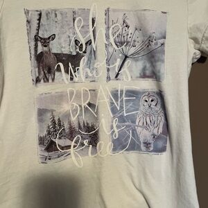 Ladies, youth. Winter Snow, landscape and animals of Canada XS 100% cotton tee